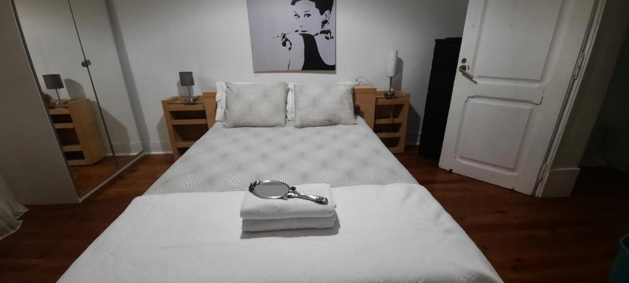 Sunny Terrace Apt, Close To Downtown! 2 Bedroom Flat Lisboa Екстериор снимка