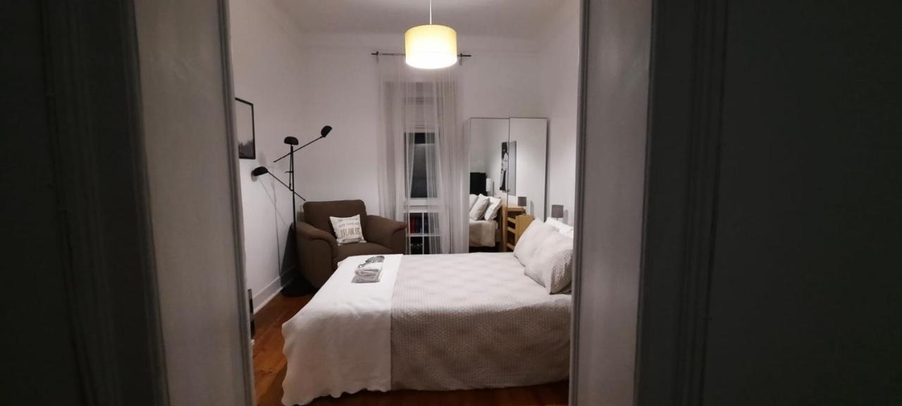 Sunny Terrace Apt, Close To Downtown! 2 Bedroom Flat Lisboa Екстериор снимка