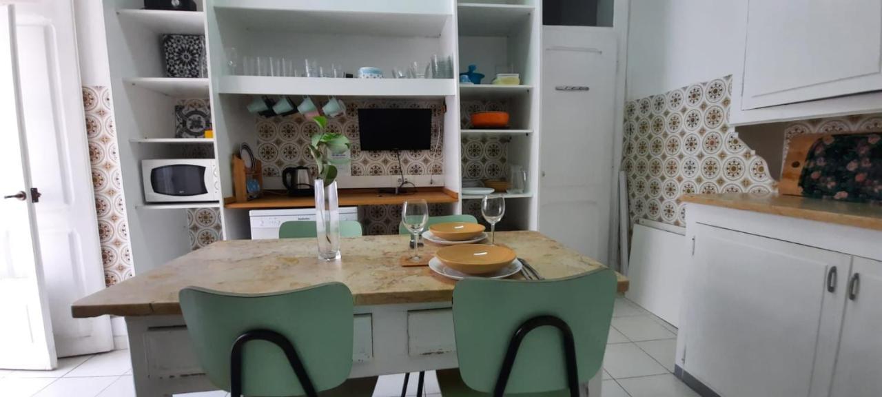 Sunny Terrace Apt, Close To Downtown! 2 Bedroom Flat Lisboa Екстериор снимка