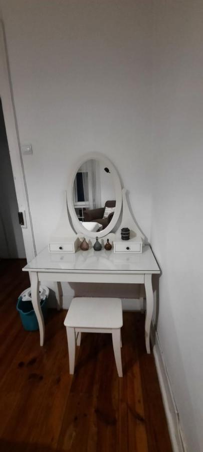Sunny Terrace Apt, Close To Downtown! 2 Bedroom Flat Lisboa Екстериор снимка